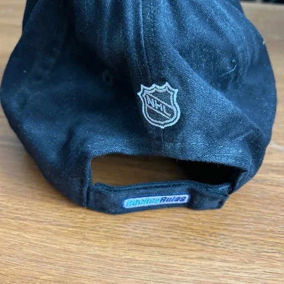 Red Wings Stanley Cup Hat - Picture 3 of 6